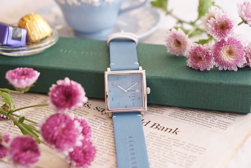 amiさんのインスタグラム写真 - (amiInstagram)「． new watch ⌚️ ．  @nomonday_jp さんの素敵な時計♡ ． ブルーの時計って良いですよね🥰 可愛くてお気に入り💗 ． http://nomonday.jp/ 『amiku0110』  10％OFF coupon ． ． #腕時計#腕時計#時計#腕時計倶楽部#手元倶楽部#nomonday#ノーマンデー#カフェ好き#時計好き#ブルー小物#腕時計集め#時計コレクション ． ．」1月30日 8時46分 - amikuma1219