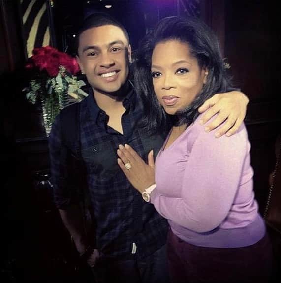 Alfredo Floresのインスタグラム：「Happy Birthday boo 😘 #handonmyheart」