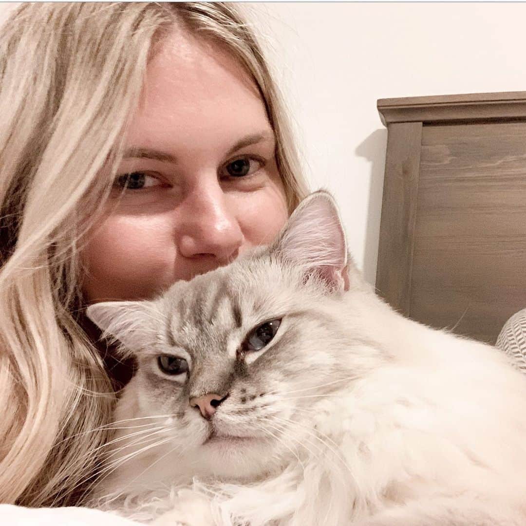 Chrissy Blairのインスタグラム：「Fluffy ❤️」