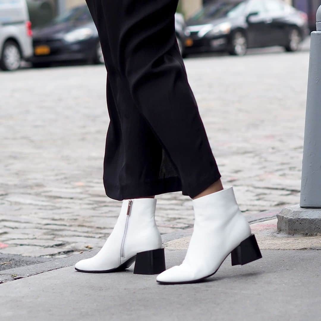 シガーソンモリソンのインスタグラム：「A city staple. Shop now at @bloomingdales #SigersonMorrison」