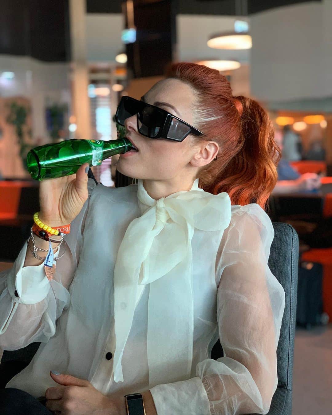 レベッカ・ノックスのインスタグラム：「Drinkin in all the wins.」