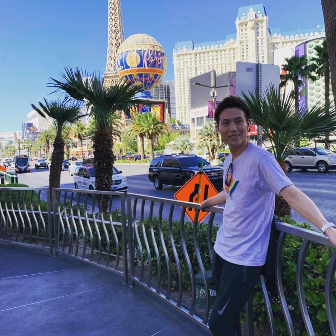 寺口泰海のインスタグラム：「まずはワクワクする事。 ワクワクする事じゃ無いと仕事もなにも上手くいかない。 そして絶対叶えたい目標を持つ事。 人から何か言われて落ちてる人はその程度の目標しか無いから。  #ラスベガス  #lasvegas」