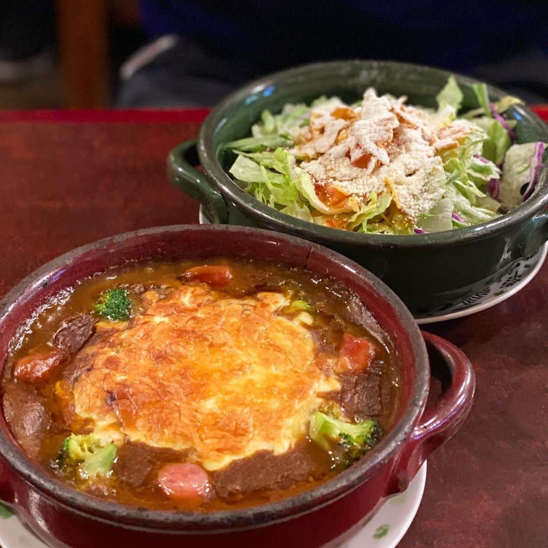 ロシアン佐藤さんのインスタグラム写真 - (ロシアン佐藤Instagram)「浅草橋の焼きカレーやさん！ずっと気になっててこの前行きました🤲 濃厚でおいしかったー👐🏻 寒い日に行ったから温まりました👐🏻 ハンバーグとかスパゲティもあって全種類食べたい…🤤🤤🤤 #浅草橋 #浅草橋グルメ #gourmet #グルメ #焼きカレー #カレー #curry」1月30日 11時39分 - i_am_hito.chin