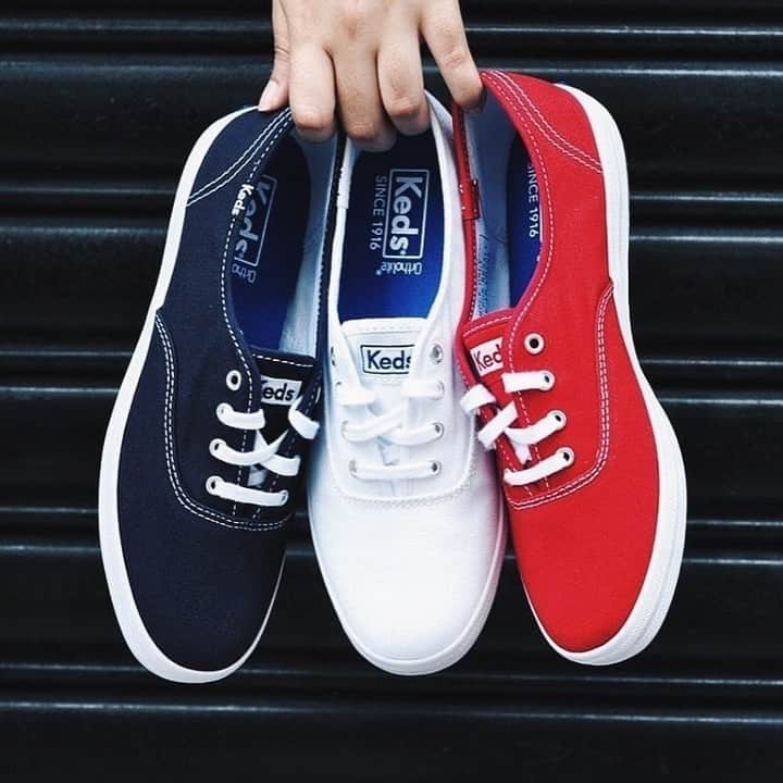 Keds Japanのインスタグラム：「repost@keds_korea⁠ ⁠ #Keds #ladiesfirst #kedsstyle #sneakers  #whitesneakers #blacksneakers #colorfulsneakers #sneakerholics #kickstagram #sneakerlover #sneakergirl #casualoutfits #womanstyle #womanfashion #ootd #outfit #casualstyle #monotone #monotonecode #colorful ⁠ #ケッズ #スニーカー  #白スニーカー #黒スニーカー #カラフルスニーカー #カジュアルコーデ #カジュアルファッション #スニーカーコーデ #👟」