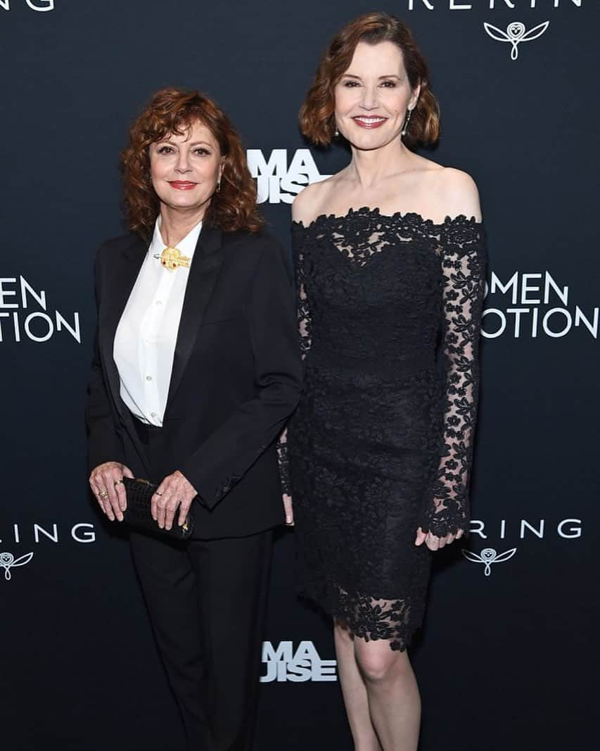 People Magazineさんのインスタグラム写真 - (People MagazineInstagram)「It’s been 29 years since Thelma and Louise drove off that cliff, and stars Geena Davis and Susan Sarandon reunited to celebrate the iconic movie at the Museum of Modern Art’s Women In Motion screening of the 1991 film. 👏 | 📷: Jamie McCarthy/Getty」1月30日 12時00分 - people