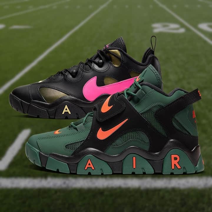 Sneaker Newsさんのインスタグラム写真 - (Sneaker NewsInstagram)「Nike is ready for Super Bowl LIV with this set of Miami-inspired Air Barrage Retros; both are set to drop on January 30th, just days before kick-off. Hit the link in our bio for more details.」1月30日 12時00分 - sneakernews