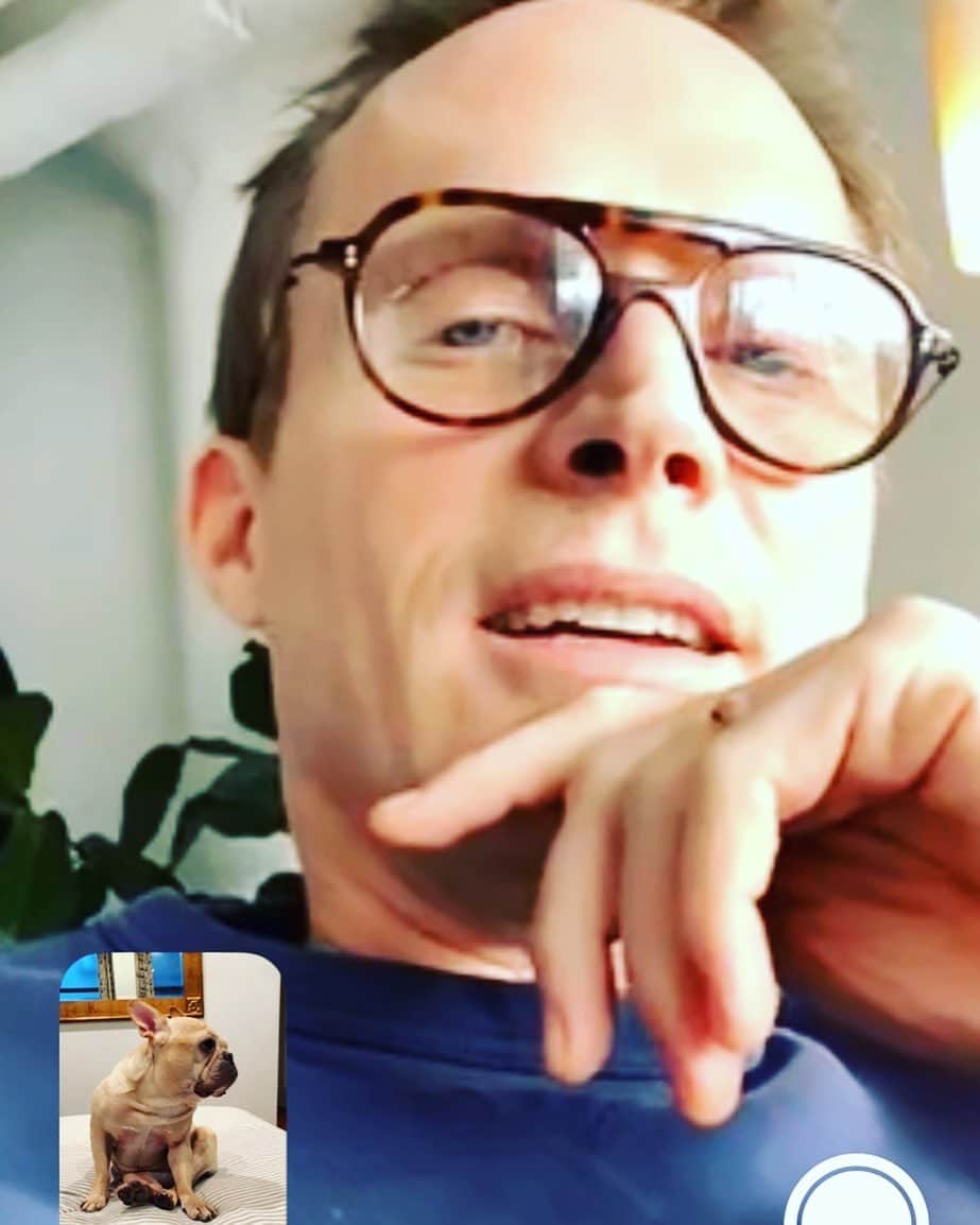 ポール・ベタニーさんのインスタグラム写真 - (ポール・ベタニーInstagram)「Catching up with Tuffy on FaceTime」1月30日 12時38分 - paulbettany