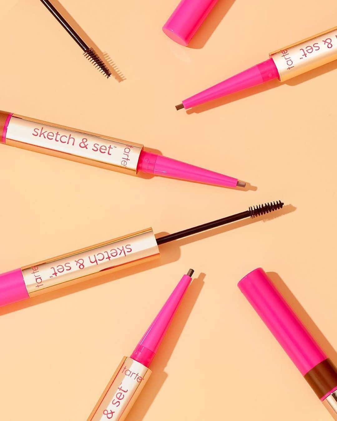 Tarte Cosmeticsさんのインスタグラム写真 - (Tarte CosmeticsInstagram)「"Want to give your brow routine a vegan makeover? 🌱 @tartecosmetics’ new double-sided Sketch & Set Brow Pencil and Tinted Gel defines, fills, volumizes, and tints for your best brows ever.﻿" -  @Sephora #BigEgoBrows #crueltyfree #rethinknatural #repost from #Sephora」1月30日 13時01分 - tartecosmetics