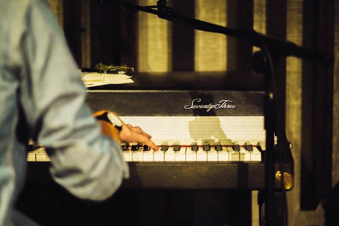 Flight Facilitiesのインスタグラム：「Twinkle Fingers Hugo #newmusic」