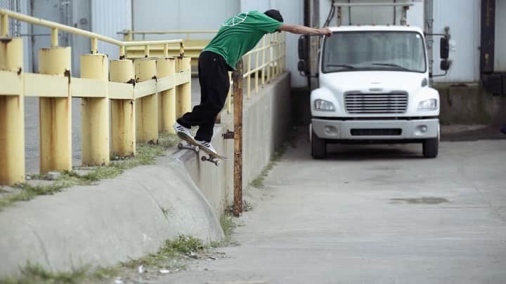 adidas Skateboardingのインスタグラム：「Built to barge /// @shin_sanbongi takes on Detroit alongside @illyfilly in the new Matchbreak Super. In stores & online at adidas.com/skateboarding • #adidasSkateboarding #MatchbreakSuper」