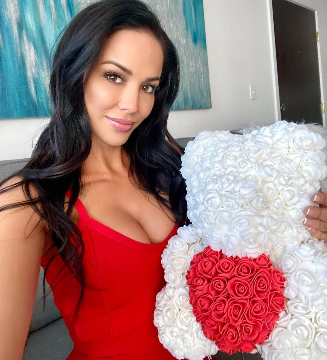 Melissa Risoさんのインスタグラム写真 - (Melissa RisoInstagram)「@doseofroses Make their Valentines Day special! Use my code XOMELISSA  #doseofroses #valentines #love #valentinesgift #valentines_day #reddress #roses #flowers #valentineflowers」1月31日 1時40分 - melissariso