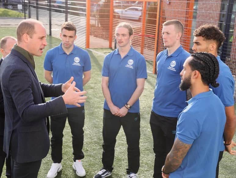 セオ・ウォルコットさんのインスタグラム写真 - (セオ・ウォルコットInstagram)「An honour to have @KensingtonRoyal join us at @evertoninthecommunity today. So proud of the work our club does around mental health. @PLCommunities @everton @edgehilluniversity @Heads_Together #HeadsUp」1月31日 1時55分 - theowalcott