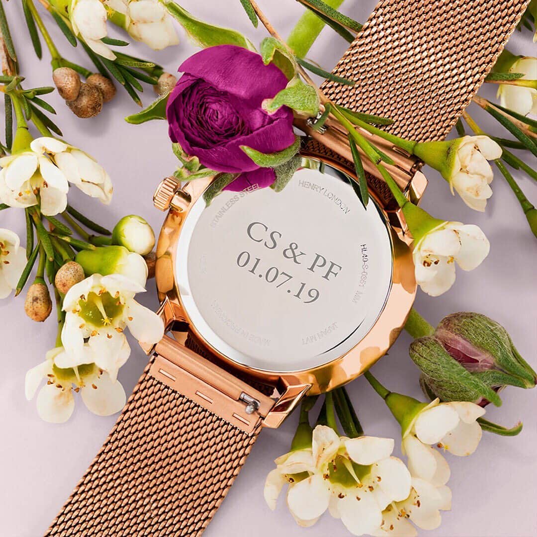 Henry London Official page of Britishのインスタグラム：「It's the little things that count which is why we offer complimentary engraving on every order ✨  Make it personal this valentines...💕 . . . #henrylondon #henrywatches #womenswatches #menswatches #womensfashion #london #britishdesign #britishbrand #vintage #heritage #engrave #engravedmessage #personalise #extraspecial #personalisation #detail #personal #valentinesday #valentines2020 #love #celebrate #forhim #forher #valentine #bemyvalentine #xoxo #whenthestarsalign #starcrossedlovers #iloveyou」