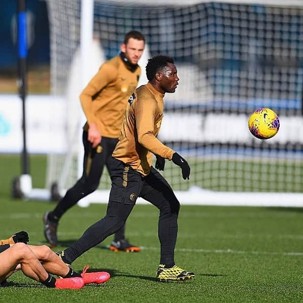 クワドォー・アサモアさんのインスタグラム写真 - (クワドォー・アサモアInstagram)「Never stop moving forward💪🏿⚫️🔵 #TrainingHard #Appiano @inter」1月31日 2時09分 - asamoahkwadwo