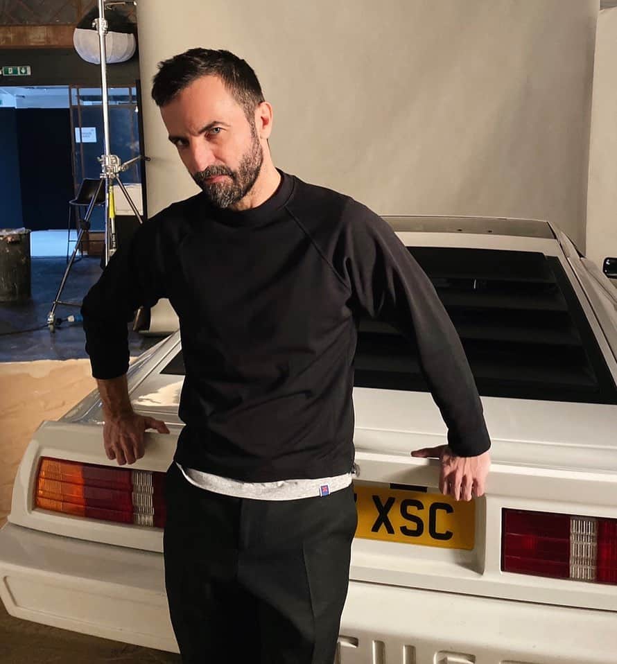 ニコラ・ジェスキエールのインスタグラム：「On set during the LV Pre-Fall 2020 shoot ⚡️🆖 #LVPrefall20」