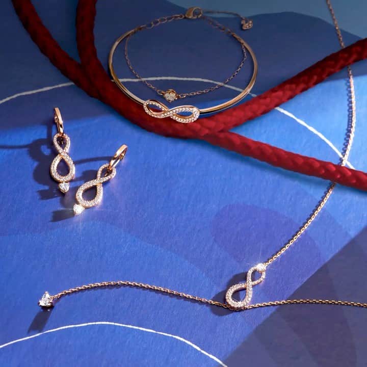 のインスタグラム：「Celebrate your endless love with meaningful, dazzling jewelry. #SparkDelight」