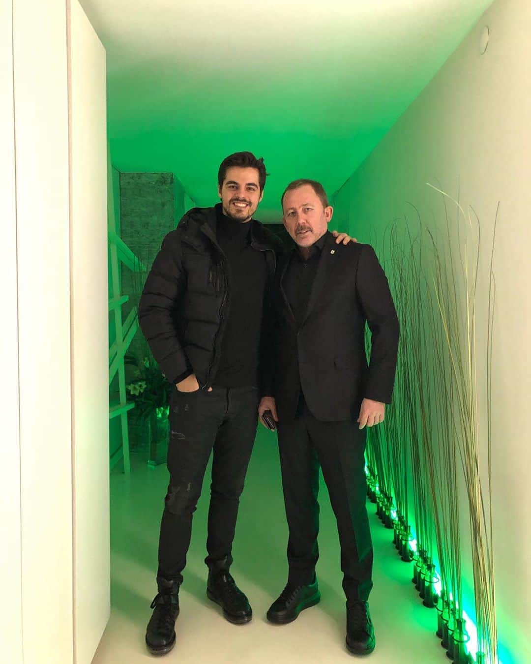 Berk Atanのインスタグラム：「Her şeyin en güzelini hak ediyorsun 👊🏻」