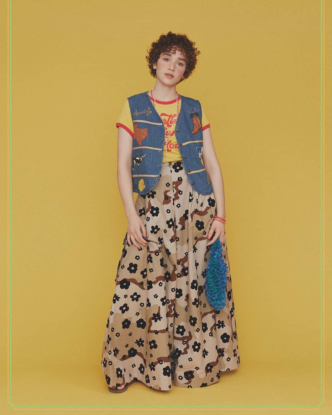 Jack Of All Tradesさんのインスタグラム写真 - (Jack Of All TradesInstagram)「🍋🍊🍎🍐🌈 @voguegirljapan ⠀ ⠀ リアルプライスで叶う70's ハッピースタイル⠀ @miista ⠀ @spell ⠀ @lackofcoloraus ⠀ @oskerthelabel ⠀ @solsanashoes ⠀ @jardindelcielo ⠀⠀ ⠀⠀ Thank you @voguegirljapan & @kumicomics 🖤⠀ #voguegirl #miista #lackofcolor #spell #oskerthelabel #solsana #jardindelcielo」1月30日 17時44分 - jack_joat
