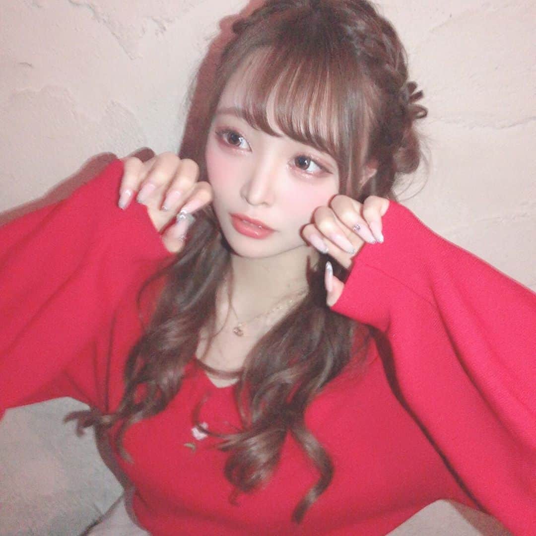 鳥海絢菜さんのインスタグラム写真 - (鳥海絢菜Instagram)「・ ・ ネイル変えました💕 今回は自爪長めにした！ ・ ・ 今回もやはり可愛い(♡) ・ #nail #nails #nailsofinstagram  #ネイル #歌舞伎町 #三軒茶屋 #新宿 #キャバクラ #キャバ嬢」1月30日 17時53分 - lemchan__