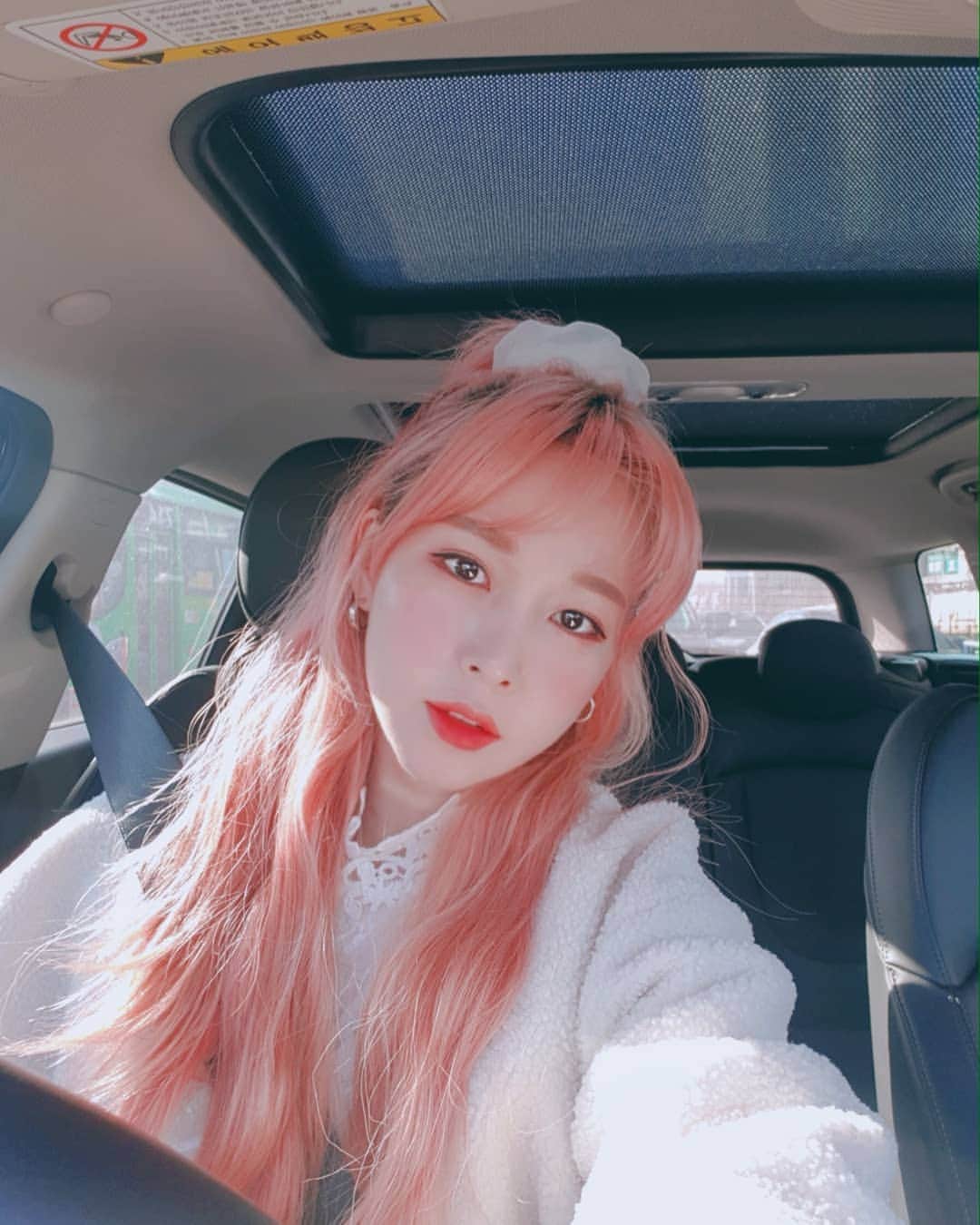 ウェイ のインスタグラム：「💚🤘🌟💗」