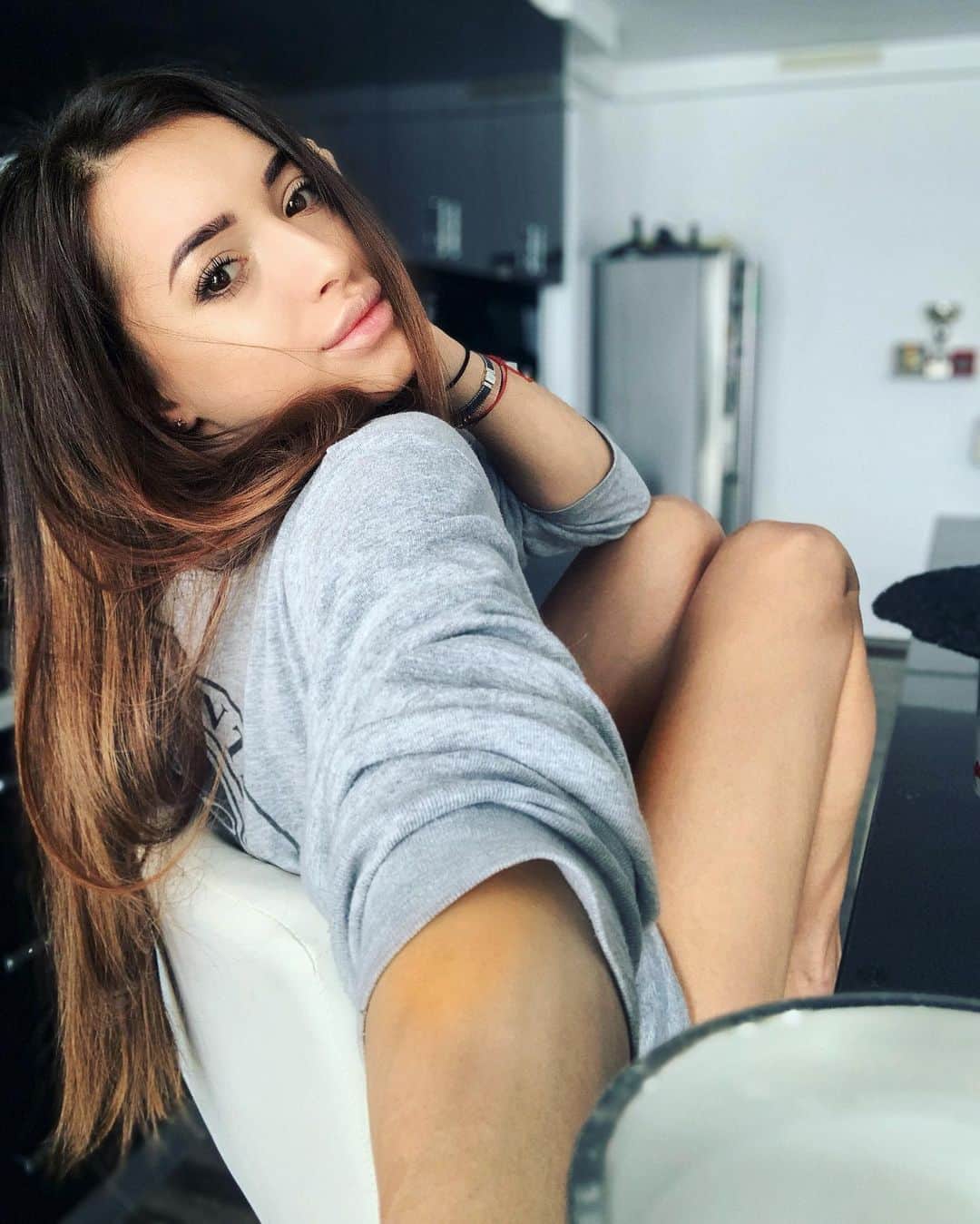 ラリサ・ヨルダケのインスタグラム：「when your love for ocean is greater than the fear of drowning; Darling you will surely swim. ⭐️ #justme」