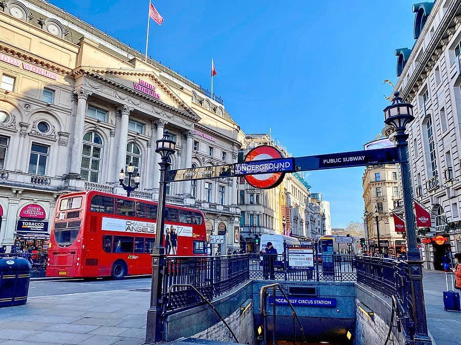 大槻瞳さんのインスタグラム写真 - (大槻瞳Instagram)「🌞🇬🇧 #london#sunnyday#myfav#love#piccadillycircus#travel」1月30日 19時08分 - hitomi_otsuki_55