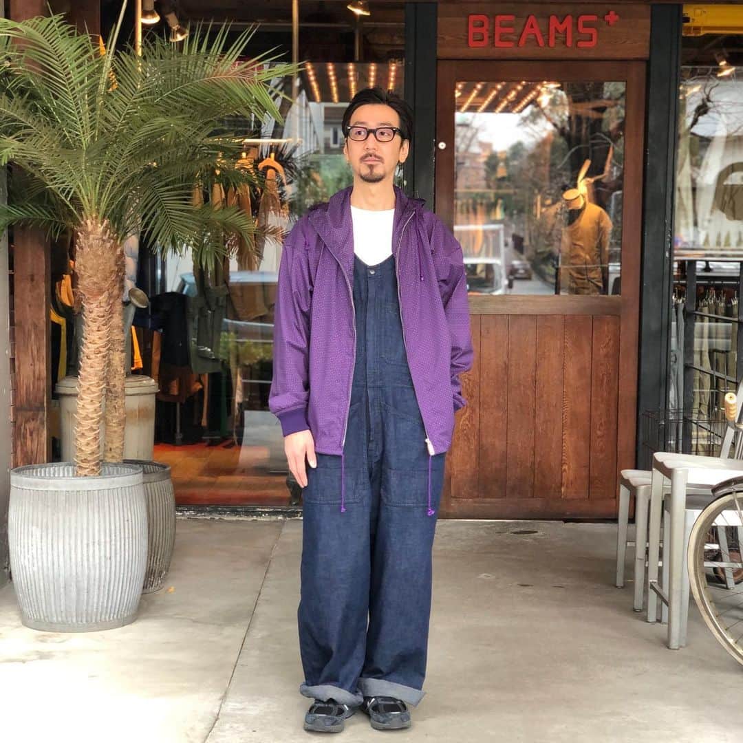 のインスタグラム：「BEAMS PLUS STYLE  #beams #beamsplus #beamsplusharajuku #harajuku #tokyo #hooded #pattern #vintagepattern #3layer #purple #denim #indigo #indigodye #indigodenim #overall #overalls #newbalance #m990bk5 #990v5 #mensfashion #mensstyle #menswear」
