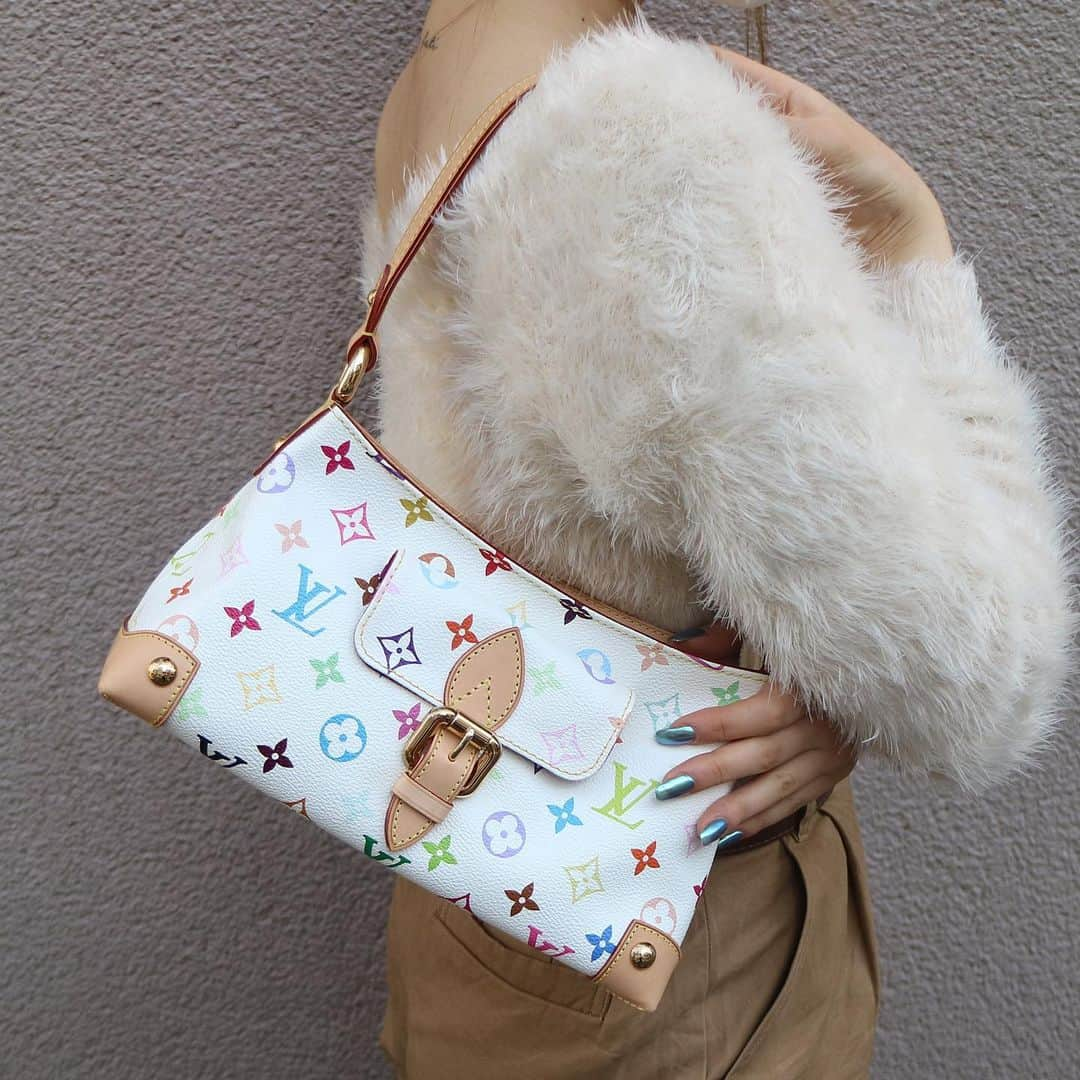 Vintage Brand Boutique AMOREさんのインスタグラム写真 - (Vintage Brand Boutique AMOREInstagram)「SOLD OUT!! Louis Vuitton monogram multicolor Eliza  Free Shipping Worldwide✈️ DM for more information ≫ ≫ ≫✉️ info@amorevintagetokyo.com  #ヴィンテージ #ルイヴィトン#ヴィンテージルイヴィトン#ヴィンテージヴィトン #モノグラム #エピ #ヴィンテージブランドブティック #アモーレ #アモーレトーキョー #表参道 #東京 #青山  #vintage #louisvuitton #LV #LVvintage #vintagelouisvuitton  #vuitton #damier #monogram #vintagebrandboutique」1月30日 19時30分 - amore_tokyo