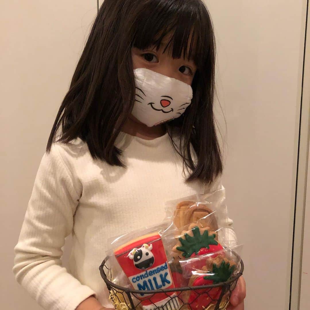 中岡由佳さんのインスタグラム写真 - (中岡由佳Instagram)「可愛いクッキー詰め合わせに一目惚れ♡プレゼントありがとう♡ #icingcookies」1月30日 19時45分 - yuka_nakaoka