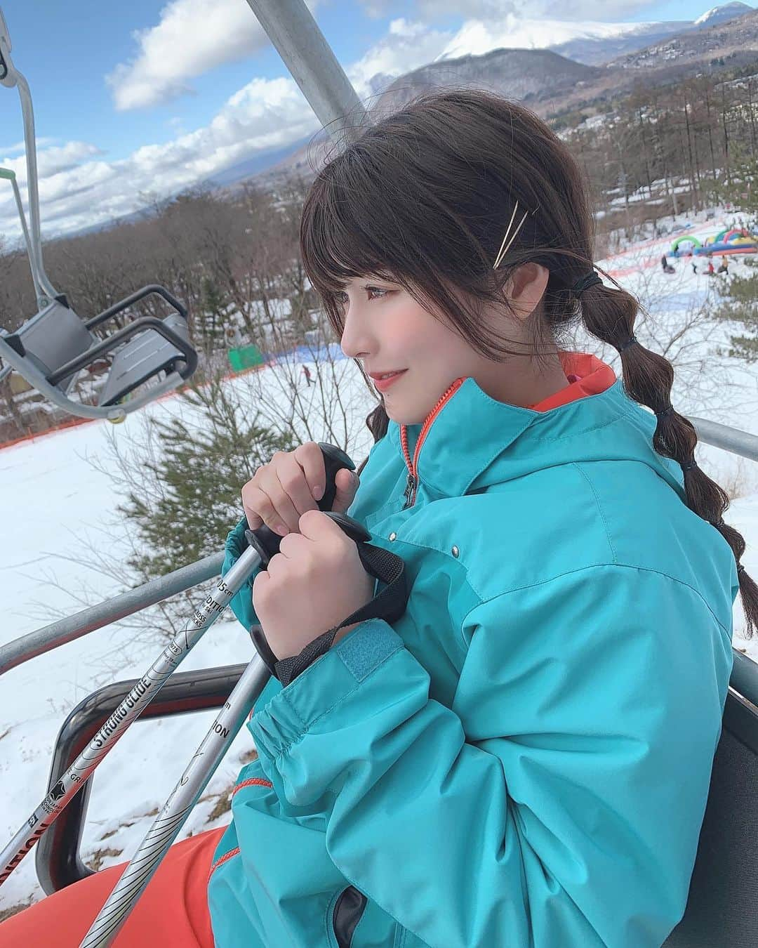 ちとせよしのさんのインスタグラム写真 - (ちとせよしのInstagram)「軽井沢2日目はスキー︎︎︎︎❄🎿 高2の北海道修学旅行ぶりのスキーだったけど上手く滑れました！ 上級者コースも行ったよ！さすがに2回転んじゃったけど本当楽しかった〜！(*´ｰ`*) 景色も素晴らしかったなぁ🗻 ･ ･ ･ #selfie #skiing #snow #wintersport #karuizawa  #セルフィー #軽井沢 #軽井沢旅行 #軽井沢スキー #スキー #軽井沢プリンスホテルスキー場 #ウィンタースポーツ」1月30日 19時51分 - chitose_yoshino