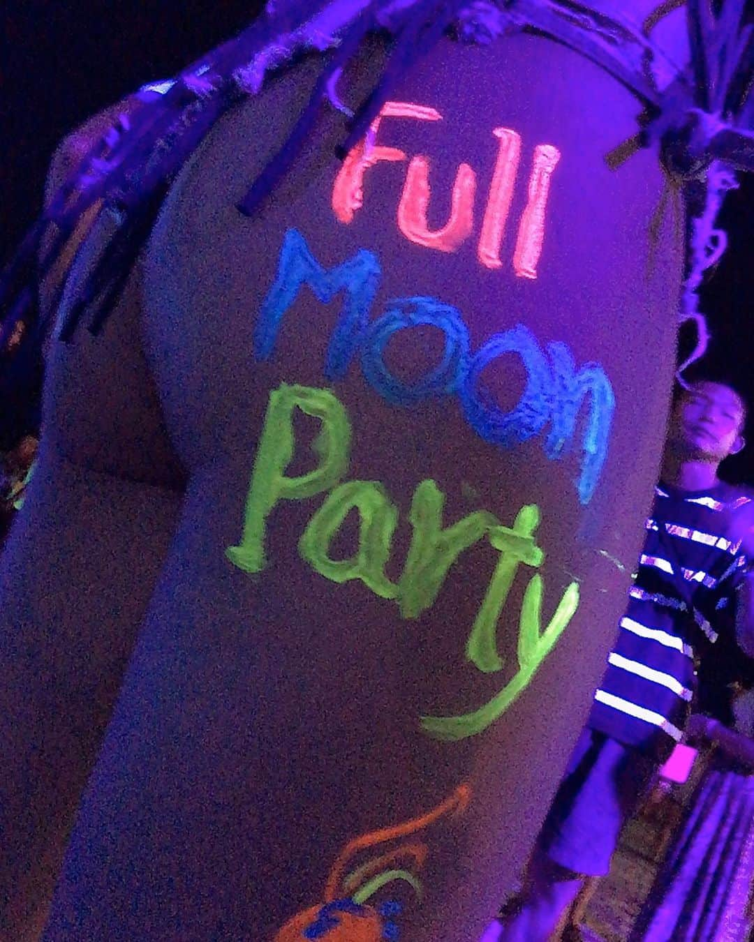 DJ Saya（さやまる）さんのインスタグラム写真 - (DJ Saya（さやまる）Instagram)「full moon  party 🌕 まだ写真見て余韻に浸れる 🇹🇭 . . . 次いつ行こうかな~ ❤︎ . . . . #タイ #タイ旅行 #パンガン島  #phangan #phanganisland #thailand #thailandtravel #fullmoon #fullmoonparty #フルムーン #フルムーンパーティー」1月30日 19時51分 - saya_312y