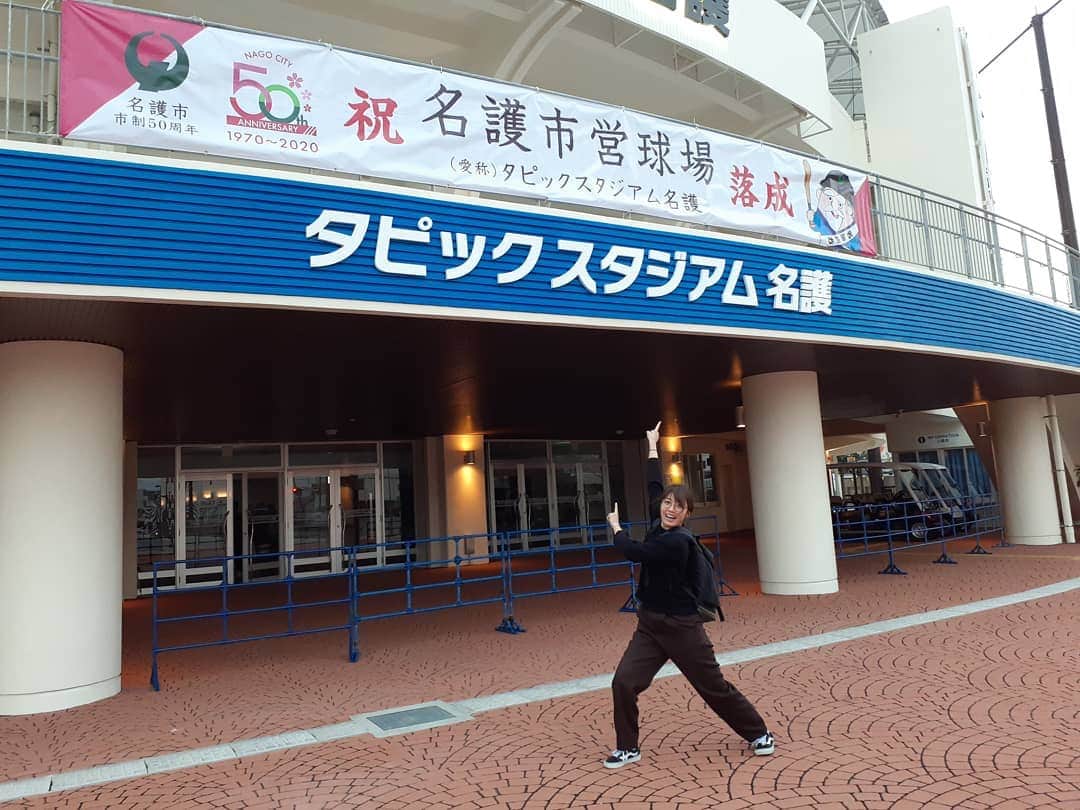 北海道テレビ「イチオシ！モーニング」さんのインスタグラム写真 - (北海道テレビ「イチオシ！モーニング」Instagram)「#室岡里美 ファイターズ春季キャンプか行われる新球場に到着！ テンション上がっておりました。ただ少し寒いです。。。 あすからは#イチモニ！ でも毎日中継お届けします！」1月30日 20時07分 - htb_ichimoni