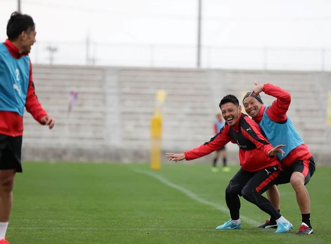 京都サンガF.C.さんのインスタグラム写真 - (京都サンガF.C.Instagram)「本日のトレーニング模様📸をお届けします‼️ 明日は9時30分からトレーニング🔥 #沖縄キャンプ #魅せようKYOTOの一体感 #sanga #京都サンガ #闘紫 #TEAM京都 #庄司悦大 #ピーターウタカ #ヨルディバイス #金久保順 #本多勇喜 #清水圭介 #森脇良太 #ジュニーニョ #レナンモッタ #宮城雅史 #石櫃洋祐 #安藤淳」1月30日 20時18分 - kyotosanga_official