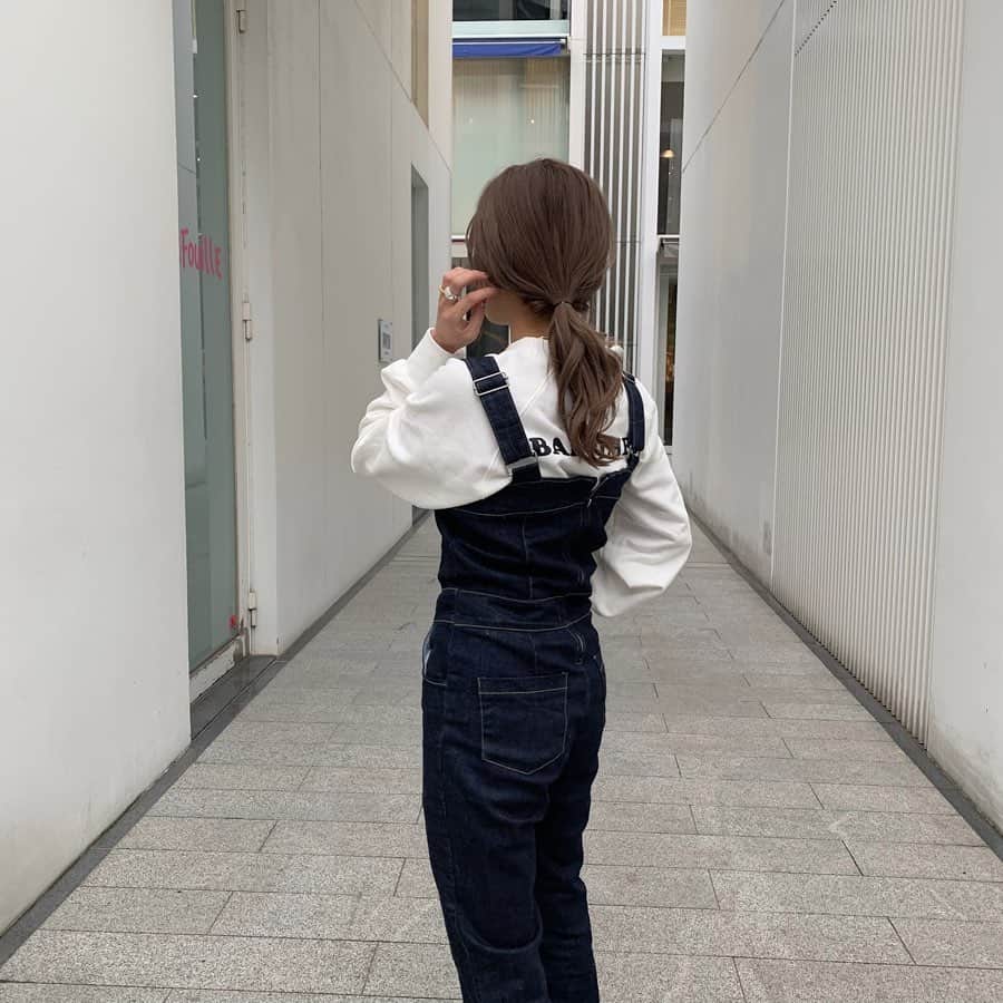 のインスタグラム：「𝙾𝚟𝚎𝚛 𝚊𝚕𝚕 𝚌𝚘𝚍𝚎𓀡  明日23:59まで再販中の denim all in one☼☼ @lilou__official」