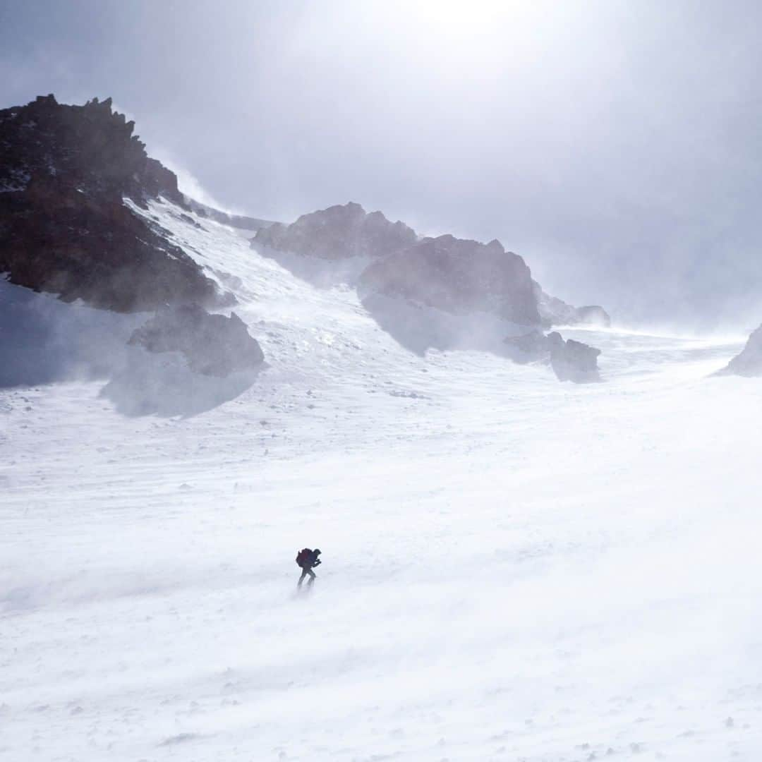 ナショナルジオグラフィックさんのインスタグラム写真 - (ナショナルジオグラフィックInstagram)「Photo by Stephen Alvarez @salvarezphoto | A climber fights his way through spindrift on the flanks of Iran’s second highest peak, Alam Khu. The mountainous terrain of Iran has led to a tradition of mountaineering. Iranians climb for the same reasons people do across the world: for a sense of adventure and accomplishment, and also for the freedom of the hills. Some of the most direct and interesting conversations about world politics I've ever had occurred during a climbing trip to Iran—high in the mountains, in the alpine intimacy and isolation above 10,000 feet. #iran」1月30日 20時38分 - natgeo