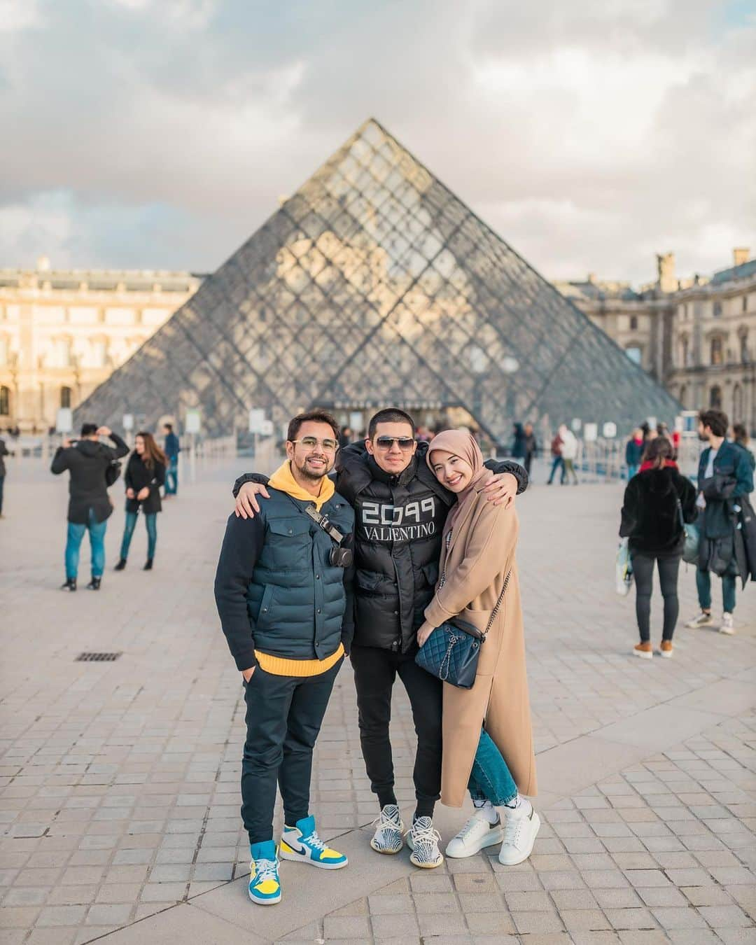 Raffi Ahmadさんのインスタグラム写真 - (Raffi AhmadInstagram)「Helloooooo PARIS ❤️🇫🇷」1月30日 20時47分 - raffinagita1717