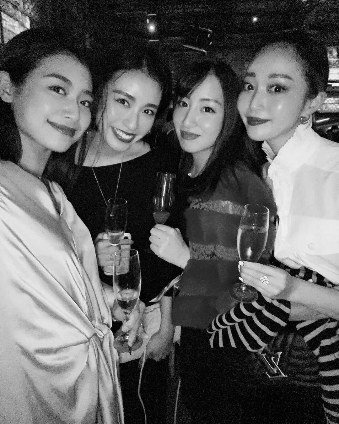 鬼辻麻衣さんのインスタグラム写真 - (鬼辻麻衣Instagram)「@louisvuitton party🌙🥳 ・  豪華だったな〜🥺」1月30日 21時25分 - kitsumai