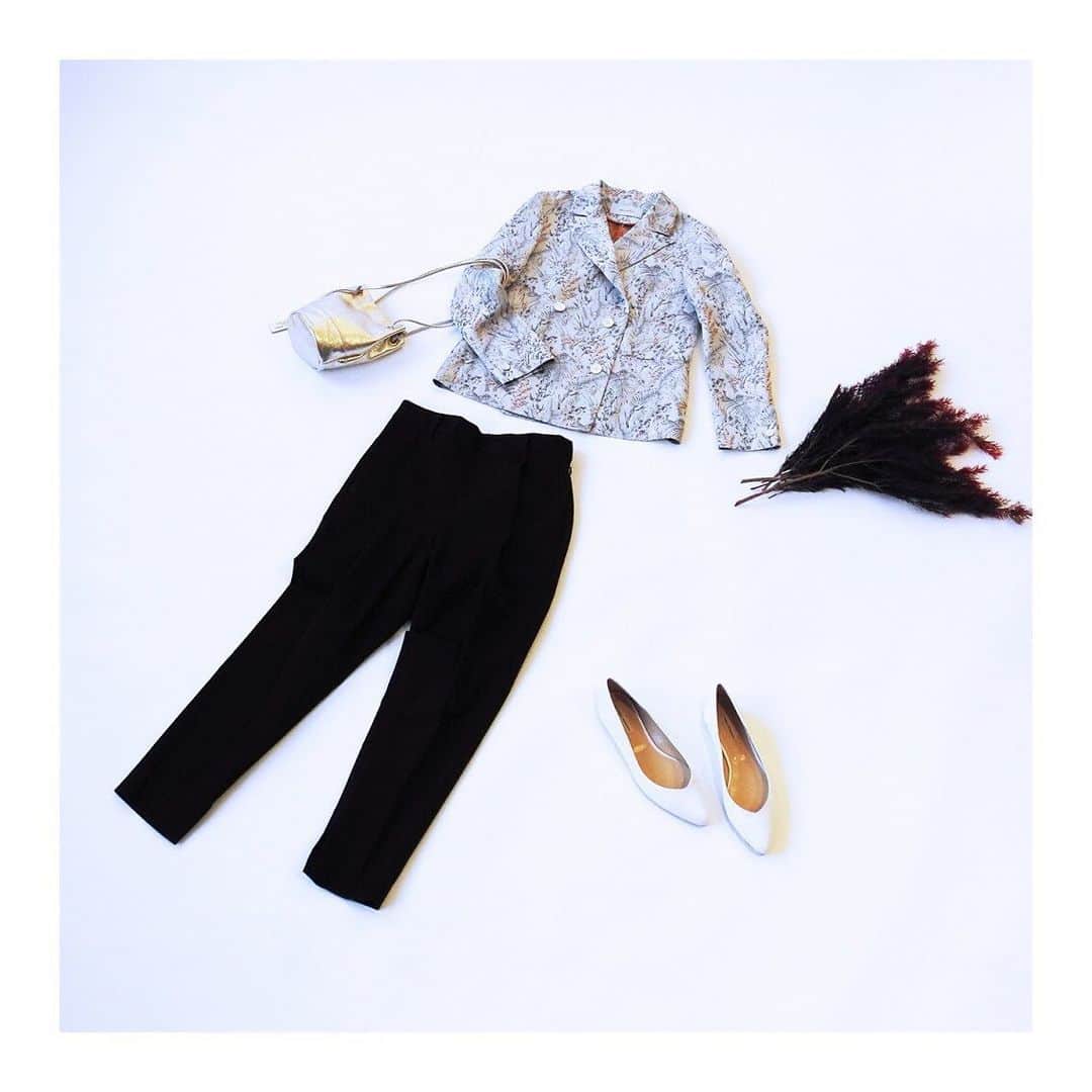 エリオポールのインスタグラム：「. Chinoiserie 1.24.fri - 2.20.thu . . JACKET [HÉLIOPÔLE] 39,000yen+tax PANTS [HÉLIOPÔLE] 16,000yen+tax . . #HELIOPOLE30eme #HELIOPOLE #heliopole #エリオポール #2020ss #spring #selectshop #fashion #style」