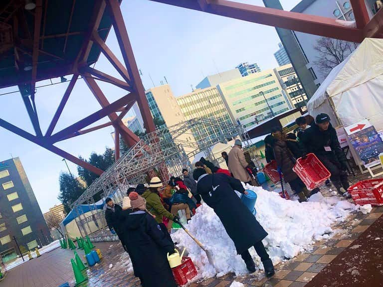 川上椋輔さんのインスタグラム写真 - (川上椋輔Instagram)「‪まもなく #雪まつり 開幕！！‬﻿ ﻿ ‪先日、テレビ塔の真下でもとても興味深い動きが…！‬﻿ ﻿ ‪私も所属する #西野亮廣エンタメ研究所 の皆さんや子供達、そして #西野亮廣 さんも駆け付け 皆でかまくら作り！‬﻿ ﻿ ‪4日からかまくらでは、‬﻿ ‪『 #チックタック ～ #約束の時計台 ～ #光る絵本展 』が開催！‬﻿ ﻿ ‪楽しみすぎます！﻿ ﻿ ﻿ #革命のファンファーレ #新世界 #えんとつ町のプペル﻿ #魔法のコンパス #新魔法のコンパス #オルゴールワールド #オンラインサロン ﻿ ﻿ #チックタック約束の時計台 ﻿ ﻿ 札幌の時計台とコラボがあるとかいう噂…」1月30日 21時33分 - kawakami_doto