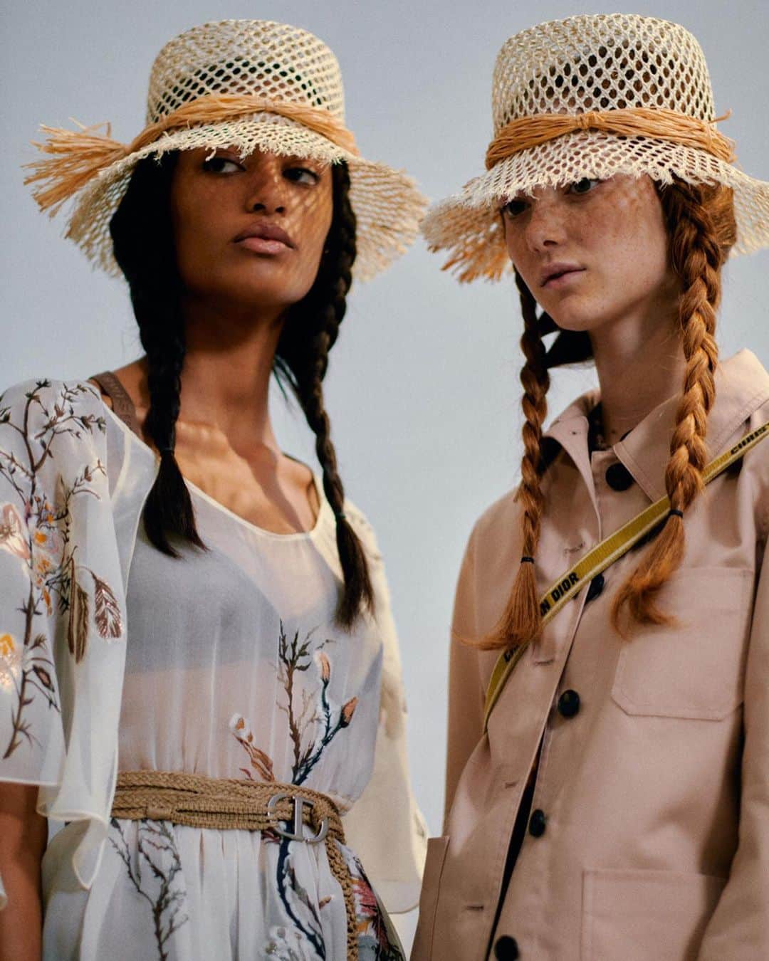 Vogue Italiaさんのインスタグラム写真 - (Vogue ItaliaInstagram)「Five Hair Trends from the Spring-Summer 2020 Shows: from the braids inspired by #LittleWomen to the must-have accessories to complete the look, discover at the link in bio all you need to know about the most powerful hair styling of the season selected by @EmmaStrenner.」1月30日 21時55分 - vogueitalia