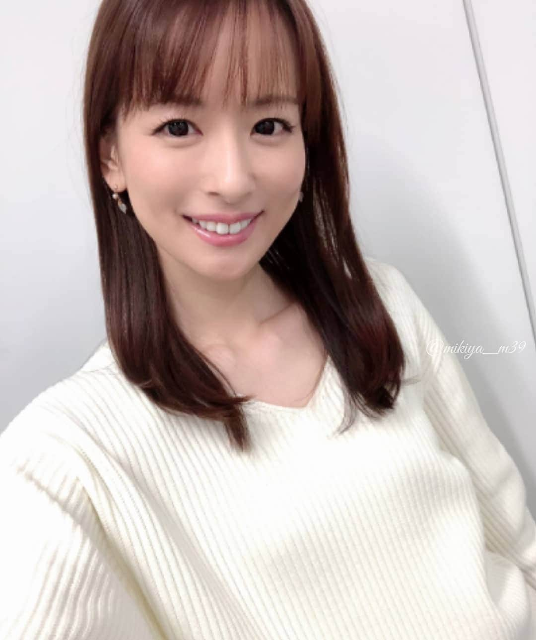 女子アナ好きみっきーさんのインスタグラム写真 - (女子アナ好きみっきーInstagram)「皆藤愛子ちゃん❤️ 髪を切った愛ちゃんだお💓 . #皆藤愛子 #愛ちゃん #アナウンサー #フリーアナ #タレント #セントフォース #かわいい #癒し系 #aikokaito #centforce #kawaii #cute #pretty #beautiful」1月30日 21時52分 - mikiya_m39