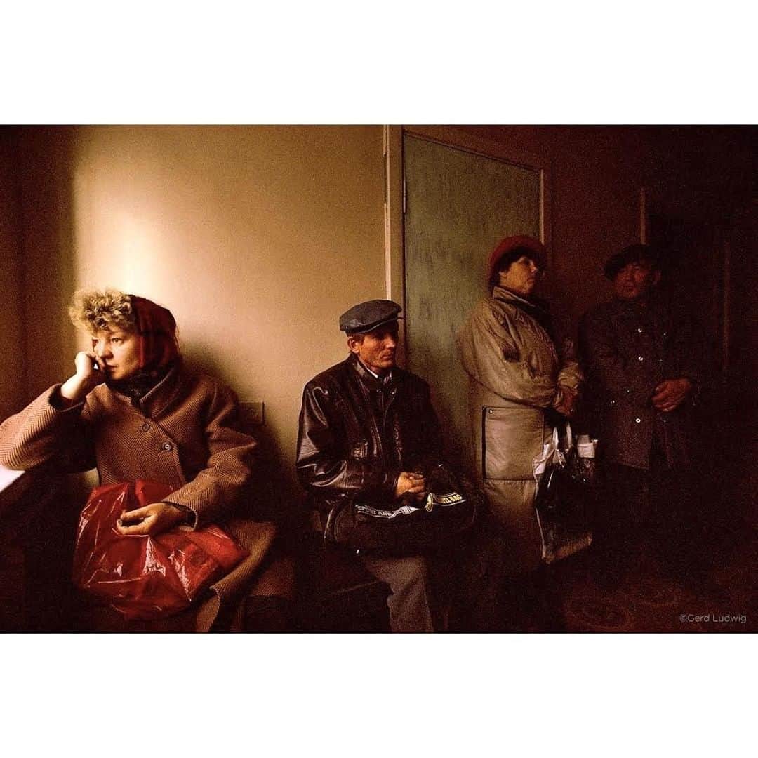 Gerd Ludwigさんのインスタグラム写真 - (Gerd LudwigInstagram)「With years of sorrow, loss, depression, and fear etched into their faces, Chernobyl invalids line up to register in Kiev. Their “degree of victimhood” will determine the compensation awarded them.  I photographed the image above in 1993 during one of my first visits to the Chernobyl Zone.  It is one of the 14 photographs from my work in Chernobyl currently on display at Ono Arte Contemporanea in Bologna, Italy. The exhibit is part of Arte Fiera, an art festival taking place annually across Bologna throughout the final week of January, but images will remain on display at Ono Arte through February 15, 2020.  As a result of the Chernobyl nuclear accident—the world’s worst to date—more than a quarter of a million people were evacuated from their homes, and the health consequences suffered by the millions exposed to the fallout are immeasurable.  You can find more of my work on Chernobyl, as well as the opening in Italy, on my website (link in bio)  @thephotosociety #Chernobyl #Ukraine #Kiev #nuclear @onoarte」1月30日 22時01分 - gerdludwig