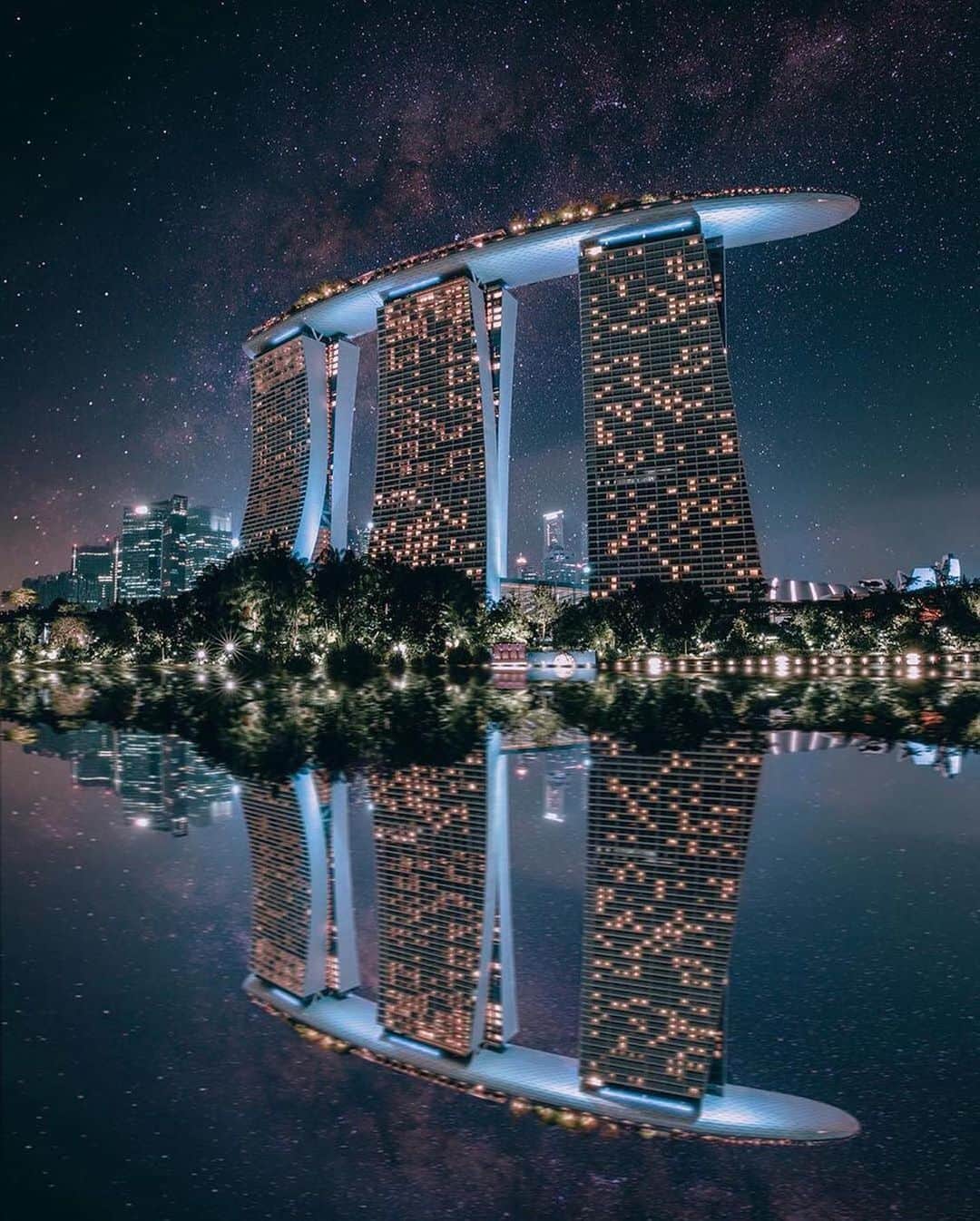 bestvacationsさんのインスタグラム写真 - (bestvacationsInstagram)「Swipe left! 😍Which photo of Singapore is your favorite, 1-2-3-4-5-6-7-8-9?✨ 1, 2 & 3. @kevouthere 4. @witandfolly 5. @highonmars 6 & 7. @kevouthere  8. @bennytgh 9. @melissa」1月30日 22時30分 - bestvacations