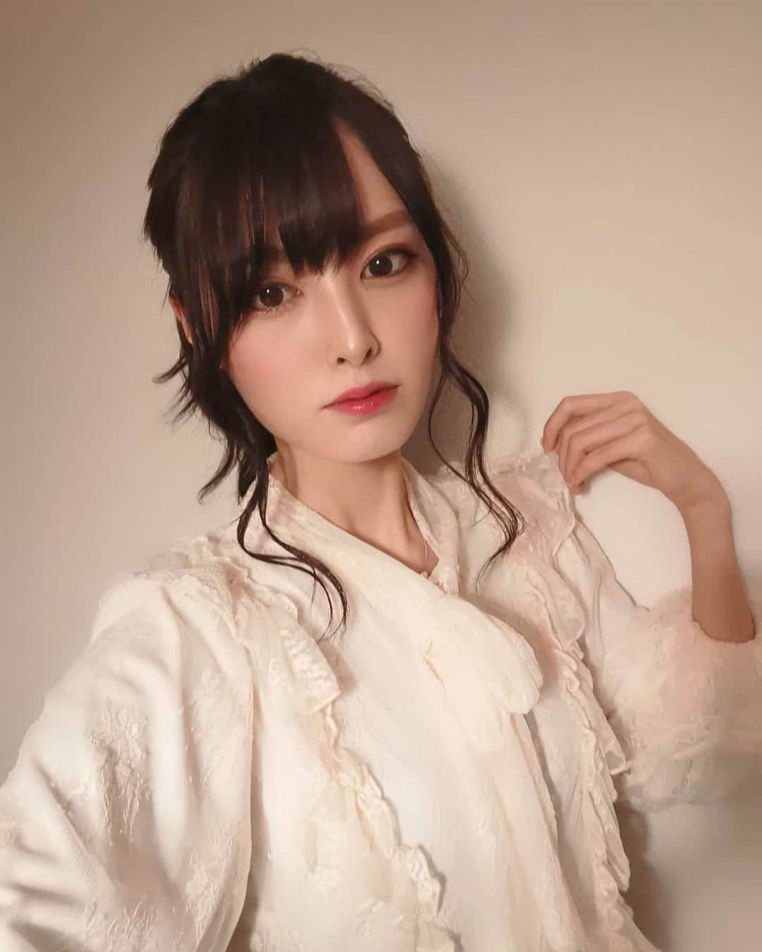 香月わかなさんのインスタグラム写真 - (香月わかなInstagram)「ヘアアレンジ #真顔自撮り部」1月30日 22時39分 - kazuki_wakana