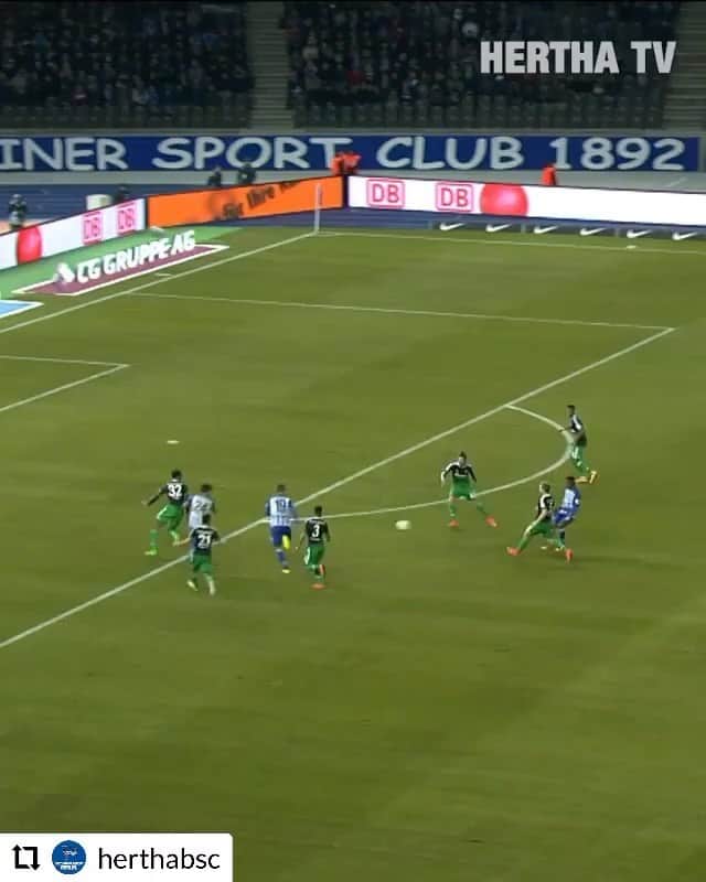 のインスタグラム：「#ThrowbackThursday 😉 🔜 #BSCS04 💪🔵⚪️」