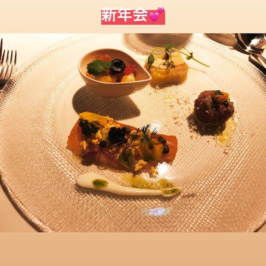 川原由維さんのインスタグラム写真 - (川原由維Instagram)「楽しい女子会💕 🍷最高に美味しかった😋笑笑。  #お肉#最高#カリフォルニア#ワイン#美味でした ☺️#女子会#最高#最高の仲間#ラブ#love#ありがとう」1月30日 22時43分 - yui5520