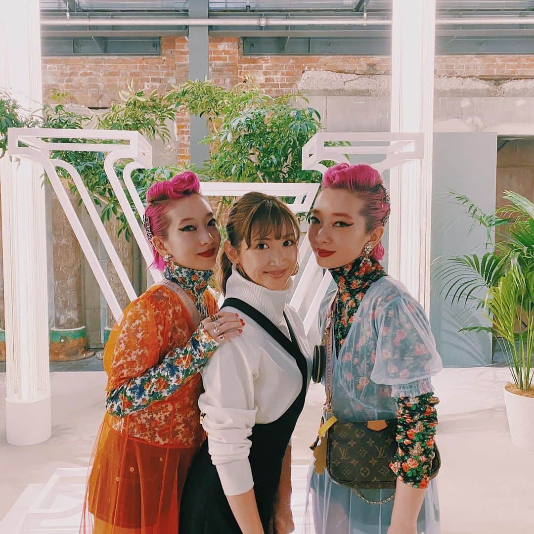 AYAさんのインスタグラム写真 - (AYAInstagram)「LOUIS VUITTON OSAKA MIDOSUJI OPENING PARTY @louisvuitton 🌹  大阪の夜は賑やかで 特別な華やかさ。 心躍る夜でした🦋⚡️ #LouisVuitton  #lvmidosuji」1月30日 22時58分 - ayaxxamiaya