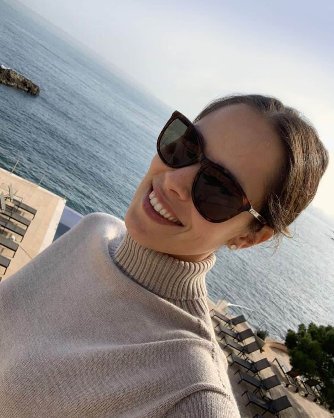 アナ・イバノビッチさんのインスタグラム写真 - (アナ・イバノビッチInstagram)「Already looking forward to the summer. What about you, are you more a fan of ☀ or ❄?」1月30日 23時01分 - anaivanovic