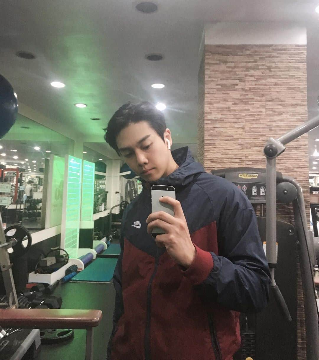 ウォンジュンのインスタグラム：「컨디션 회복중 ! 💪🏻 . . #그것은바로운동 . . @thebenefood 꾸짖어주세요 형😤」