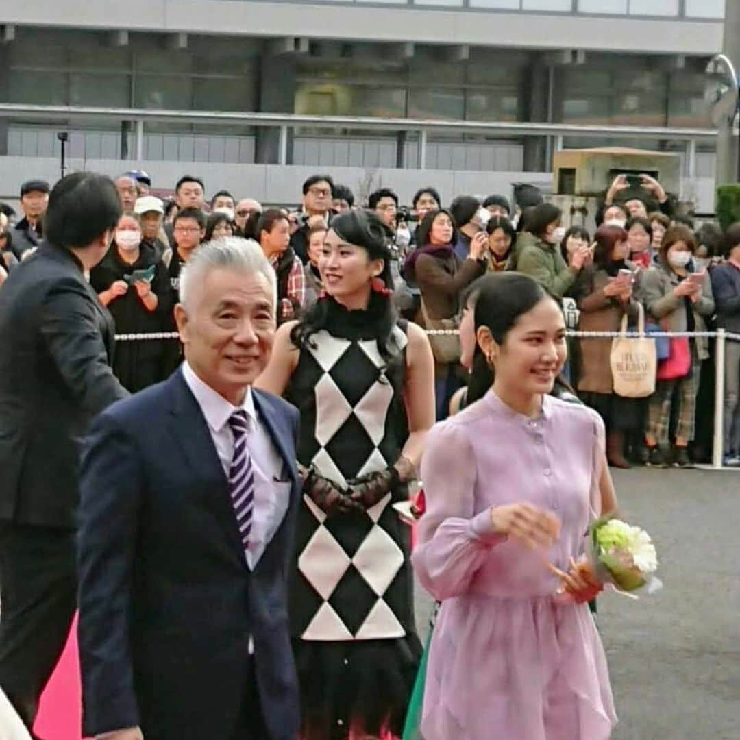 宇田恵菜さんのインスタグラム写真 - (宇田恵菜Instagram)「Ehime International Film Festival.x 第一回愛媛国際映画祭、２月２日まで愛媛各地で開催しています。  愛媛国際映画祭は 愛媛県が主体となって、愛媛の芸術をより高め発展させるためにやっています。 昨年のプレイベントでは県知事ともお話させていただき、また県庁職員の方から暖かいお見送りもあって、本当に素敵な場をありがとうございました！ て感じでした！ 私は今年参加できなかったけど、伊丹十三さんの故郷の愛媛、夏目漱石が愛した愛媛、そしてまだまだたくさんの自然が残り、映画を作るロケーションとしても素晴らしい県だと思う。 これからもたくさんの作品に携わり、愛媛の芸術にも携わりたい。 愛媛の方、是非この機会に映画祭行ってみてください！ 私はこのプレイベントで愛媛の人からたくさん応援されてる！よーし頑張るぞ！てたくさんパワーもらいました！！！！ 私は、遠いメキシコで愛媛をたくさん知ってもらえるよう、本日もがんばります！ @nankaihoso_rnb  #casting  #actress  #キャスティング #女優 #役者  #filmingcrew #filming #撮影中 #撮影クルー #日露合作 #バルトの庭 #クランクイン #愛媛出身 #明治時代 #愛媛県松山市 #actresslife #舞台挨拶 #レッドカーペット #愛媛国際映画祭 #セントラル #県知事 #宇田恵菜 #ソローキンの見た桜」1月30日 23時41分 - ena2727